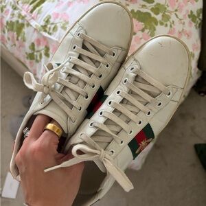 Gucci White Leather Sneakers with Green & Red Web and Embroidered Bee